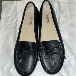 BRAND NEW MICHEAL KORS BLACK MOCCASIN.